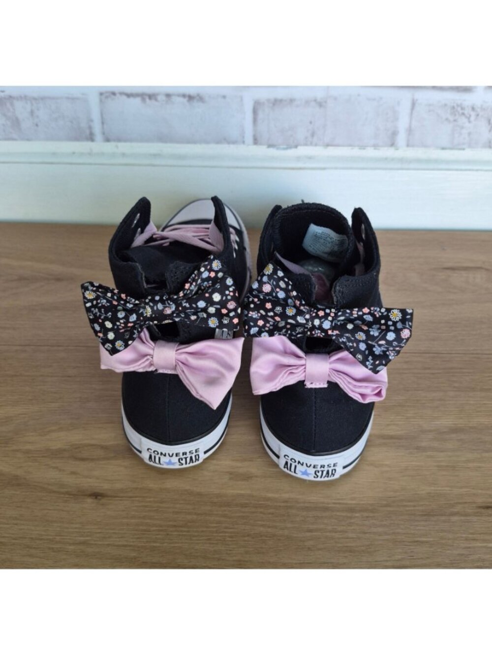⭐Converse Chuck Taylor Floral 2 Bows Hi Sz 9.5 Women's Shoes Black Pink A19824F - Picture 4 of 9
